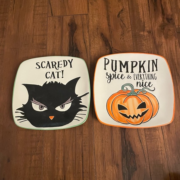 Eli + Ana set 2 pumpkin spice and everything Nice scaredy cat salad plates - Picture 1 of 3